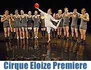 Premierengast Schauspielerin Karin Thaler mit dem Cirque Eloize Ensemble (Foto: Ingrid Grossmann)